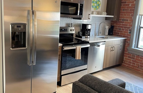 Riverside Apartment | Your Lovely 1 Bed Travel Apartment in the Heart of Spokane