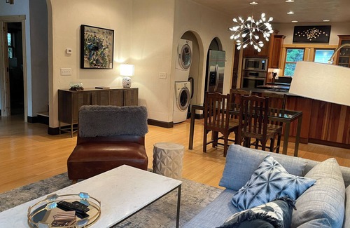 Historic Montford House | Your Modern Asheville Oasis- Walk Downtown