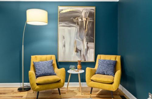 Durham House | Your Modern Family Retreat, Sleeps 10!