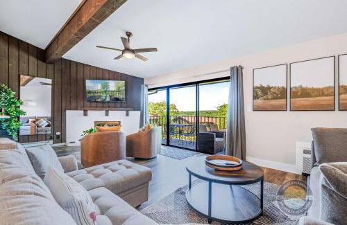 Lake Geneva House | YOUR New Luxury Lakeview Condo w Pool Access