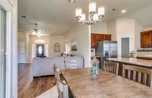 Edmond House | Your Oasis of Calm: Where Family Chaos Meets Cozy!