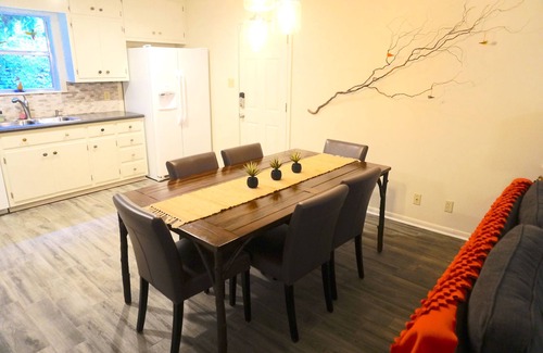 Fredericksburg House | Your Own Nest in Fredericksburg - Only 4 Blocks from Main