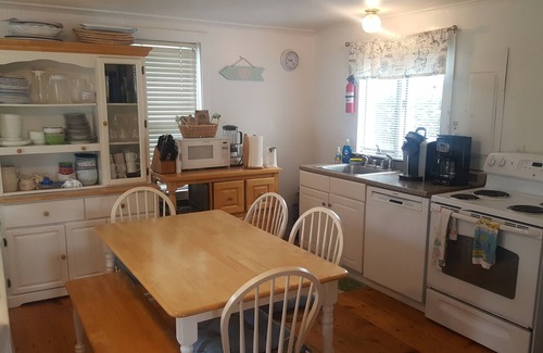 Madaket House | YOUR PERFECT SUMMER GETAWAY BY MADAKET BEACH !