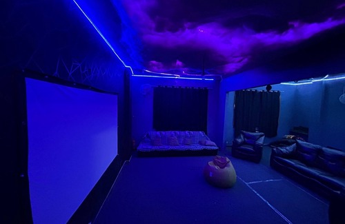 New Delhi Apartment | Your Private mini laungen