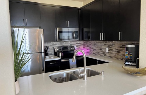 Marina del Rey Apartment | Your Private Oasis in the Hub of Marina del Rey