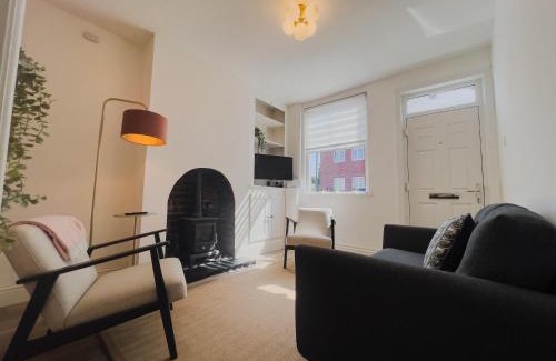Worcester House | Your Property Box Short Stays - Severn Street