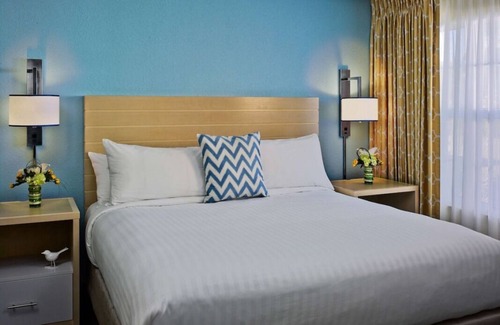 Chesterfield Apartment | Your Relaxing Getaway Awaits! Pets Allowed, FREE Parking & Breakfast!