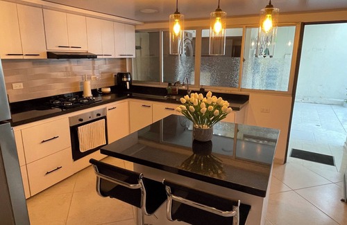 Fontibon House | Your second townhome close to the airport. 3-bedroom with WiFi in Bogotá