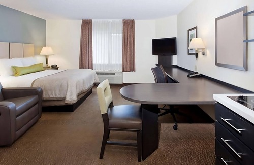 Somerset Hotel | Your Somerset Stay near TD Bank Ballpark! Relaxing Accommodation w/Full Kitchen