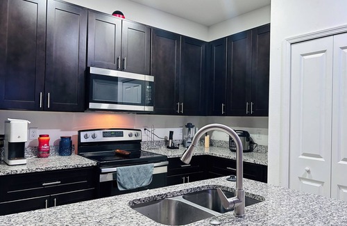 Ocala House | Your stop at MARION OAKS