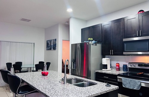 Ocala House | Your stop at MARION OAKS