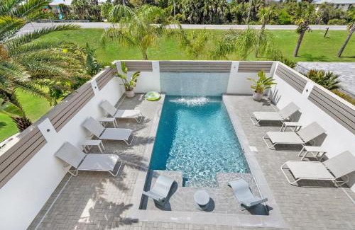 St. Augustine House | Your Summer Haven Near Beach Heated Pool BBQ