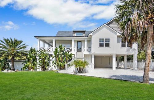 St. Augustine House | Your Summer Haven Near Beach Heated Pool BBQ