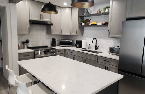 Tallahassee House | Your Tallahassee Home Away From Home-Walking Distance to Stadium & College Town