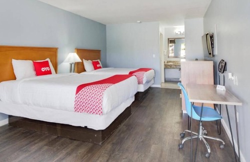 Ingleside House | Your Texas Getaway! Swimming Pool, Free Parking, Free Breakfast!