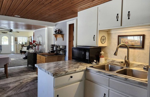 Harrison Cabin | Your Up North, peaceful getaway during the hunting offseason.