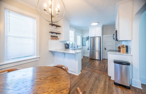 Summerville House | Your Updated Cottage for Masters Week!
