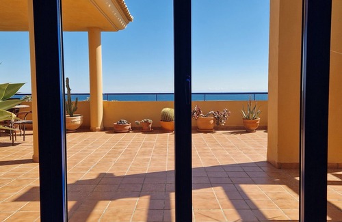 Manilva Apartment | Your vacation home with fantastic south-facing terrace and breathtaking sea view