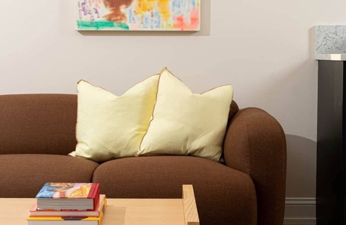 Queen Village Apartment | Yowie - Suite 201 One Bedroom King