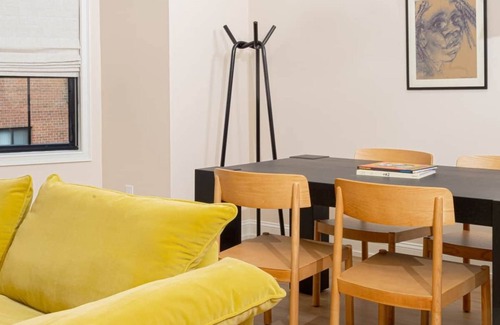 Queen Village Apartment | Yowie - Suite 304 Cozy One Bedroom King