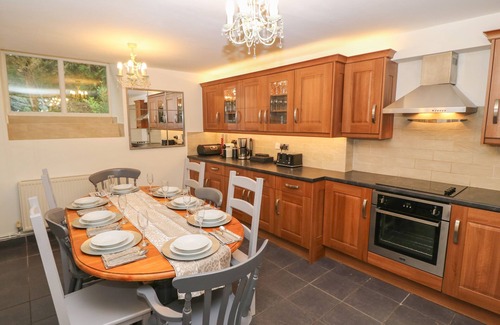 Prenteg Cottage | Yr Hen Ysgol, The Old School