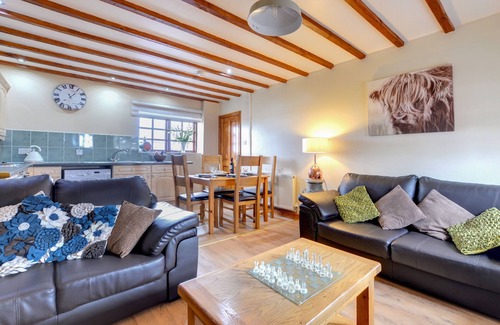 Y Felinheli House | Ysgubor - Two Bedroom House, Sleeps 4