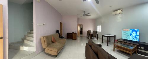 Jorak Resort | YY Palace Pagoh Jaya