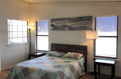 Canyon Gate House | z cozy two bedroom 2 bathroom condo