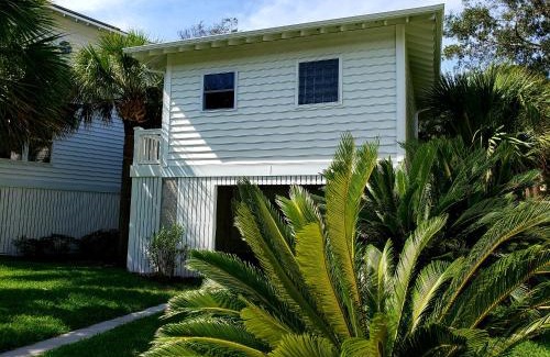 Tybee Island House | Zabana Cottage by Tybee Vacation Rentals