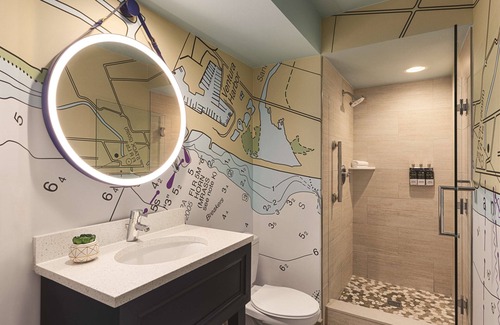 Oxnard Shores Resort | Zachari Dunes on Mandalay Beach, Curio Collection by Hilton