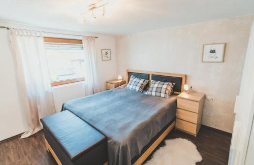 Hoarberg Apartment | Zack's Mountain Top