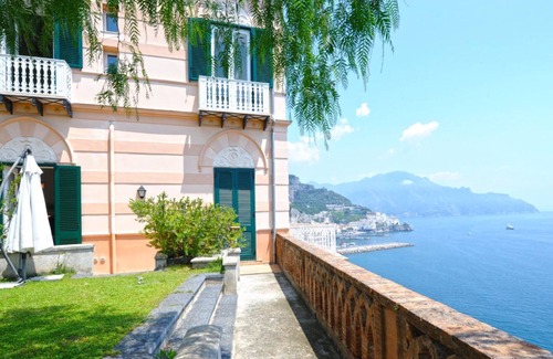 Pogerola Apartment | Zaffiro, Exclusive Apartment in Amalfi, close to beach and private garden
