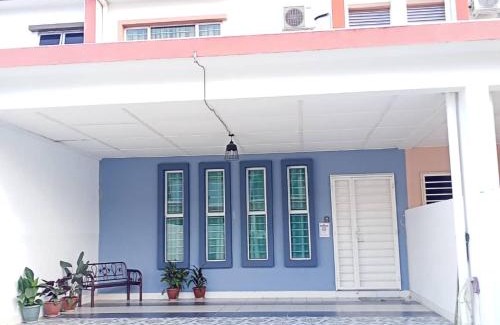 Sandakan House | Zahara Homestay
