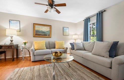 Montgomery Village House | zarah Vacation Home cozy home near Washington DC