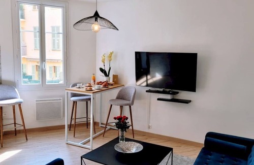 Quartier du Port Apartment | Ze Perfect Place - Comfortable 2 Bedroom Apartment - Asc - Port - Garibaldi