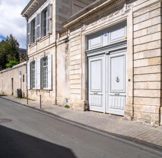 La Rochelle City Centre Apartment | Zeina, 2 pièces confortables et raffinées, wifi, hypercentre