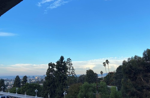 Elysian Heights Apartment | Zen 1-bedroom apartment with WiFi and AC in quiet Los Angeles neighborhood