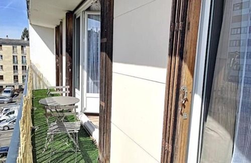 Epinay-sur-Seine Apartment | Zen apartment - 3Br - 7 people - Paris in 20 minutes