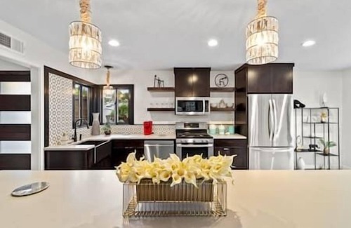 Cardiff-by-the-Sea House | Zen Beach Retreat: Pool/Hot Tub, Near Surf & Transit, Family Ready!