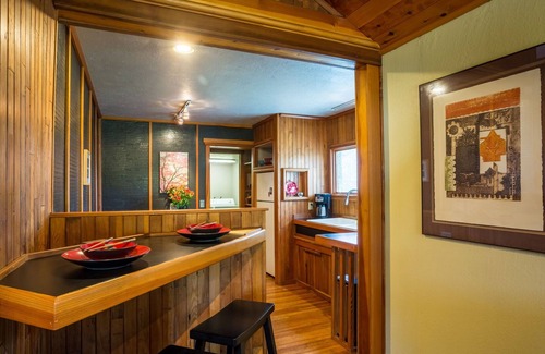 Yachats House | Zen Beach Retreat-Relaxing Sauna - Steps to a Sandy Beach!