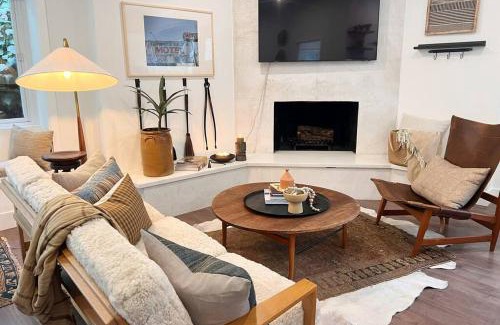 Fernwood House | Zen Birds Nest of Topanga Boho Chic with Epic Deck