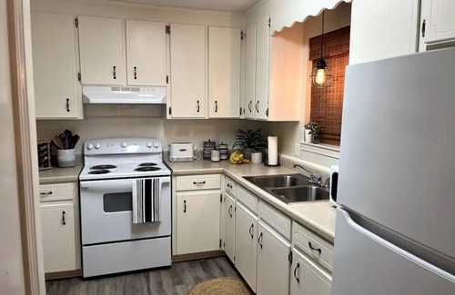 Dothan House | Zen Boho House 3 Bedroom FURNISHED