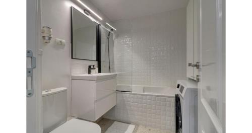 Sector 4 Apartment | Zen Flat - 5 min Metrou
