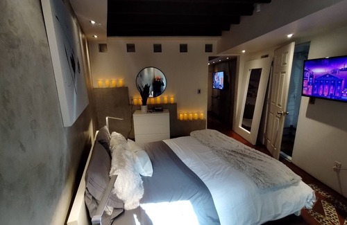 Laurel Canyon House | Zen Guest house Apt in the Hollywood hills