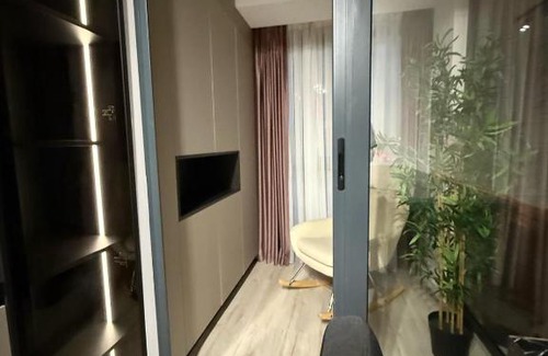 Iasi Apartment | Zen Hideaway Near Mall Moldova and Center