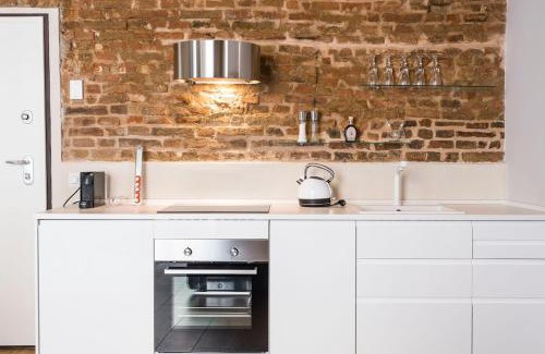 Old Town Apartment | Zen Loft - Suite con Jacuzzi nel cuore di Modena