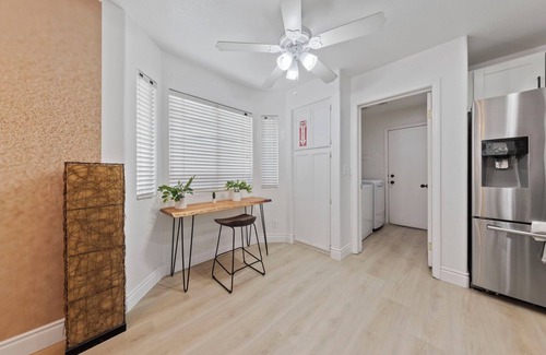 Spring Valley House | Zen- newly remodeled in the HEART of Las Vegas