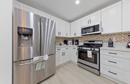 Spring Valley House | Zen- newly remodeled in the HEART of Las Vegas