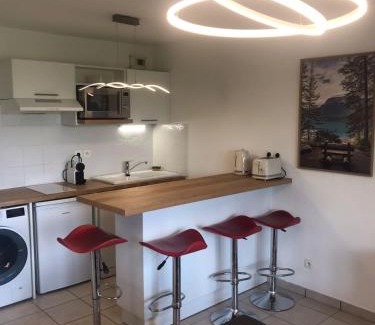 Nangy Apartment | ZenBNB - ISIS - Piscine - Balcon - 4 Pers