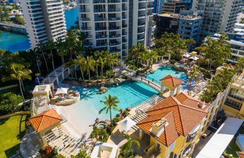 Surfers Paradise Apartment | Zenith Shore - Resort Living above Surfers Paradise